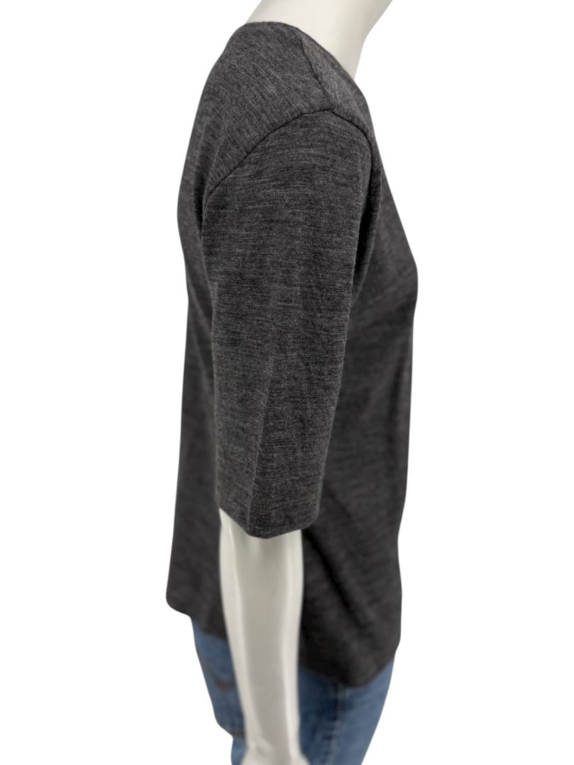 René Lezard Charcoal Gray V-Neck Knit Top – Large