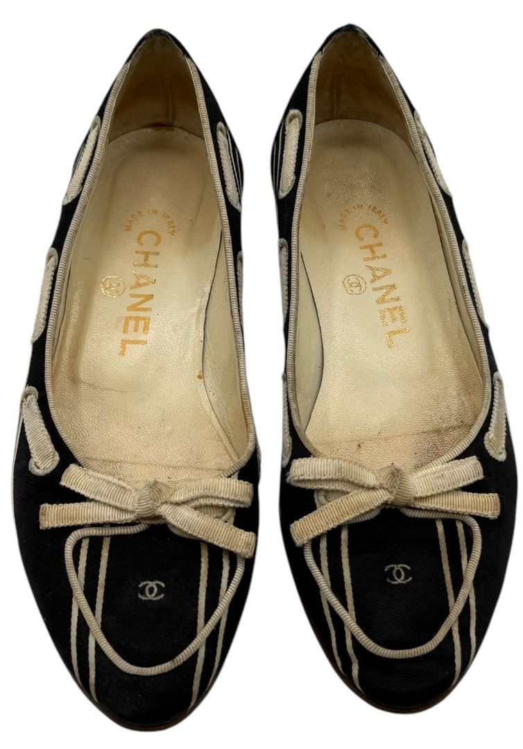 Chanel Black & Cream Canvas Logo Bow Espadrille Flats – Size 36 – Good Preowned Condition