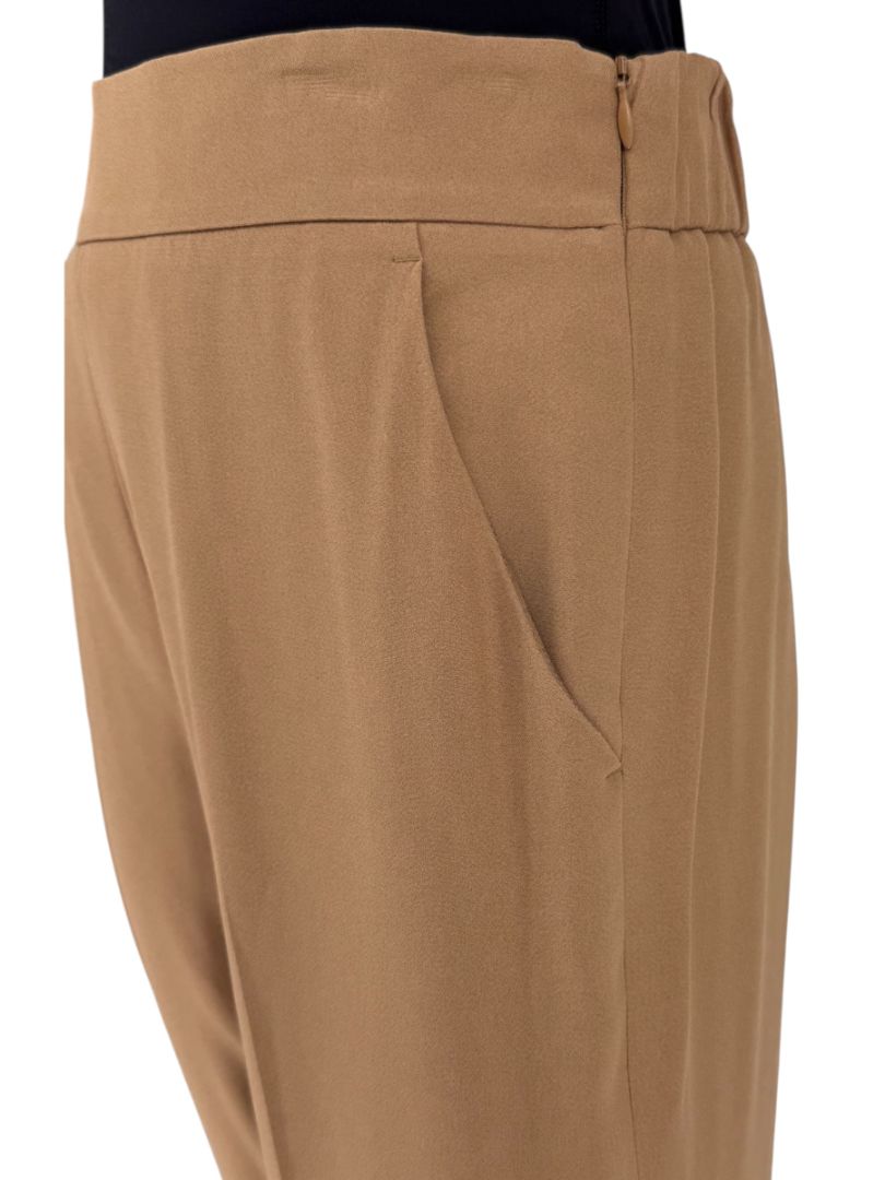 Akris Camel Cropped Trousers – Size US 10 / IT 46