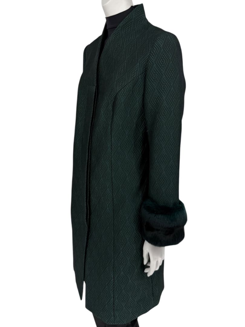 Pamella Roland Emerald Green Jacquard Coat with Fur-Trimmed Sleeves – Large