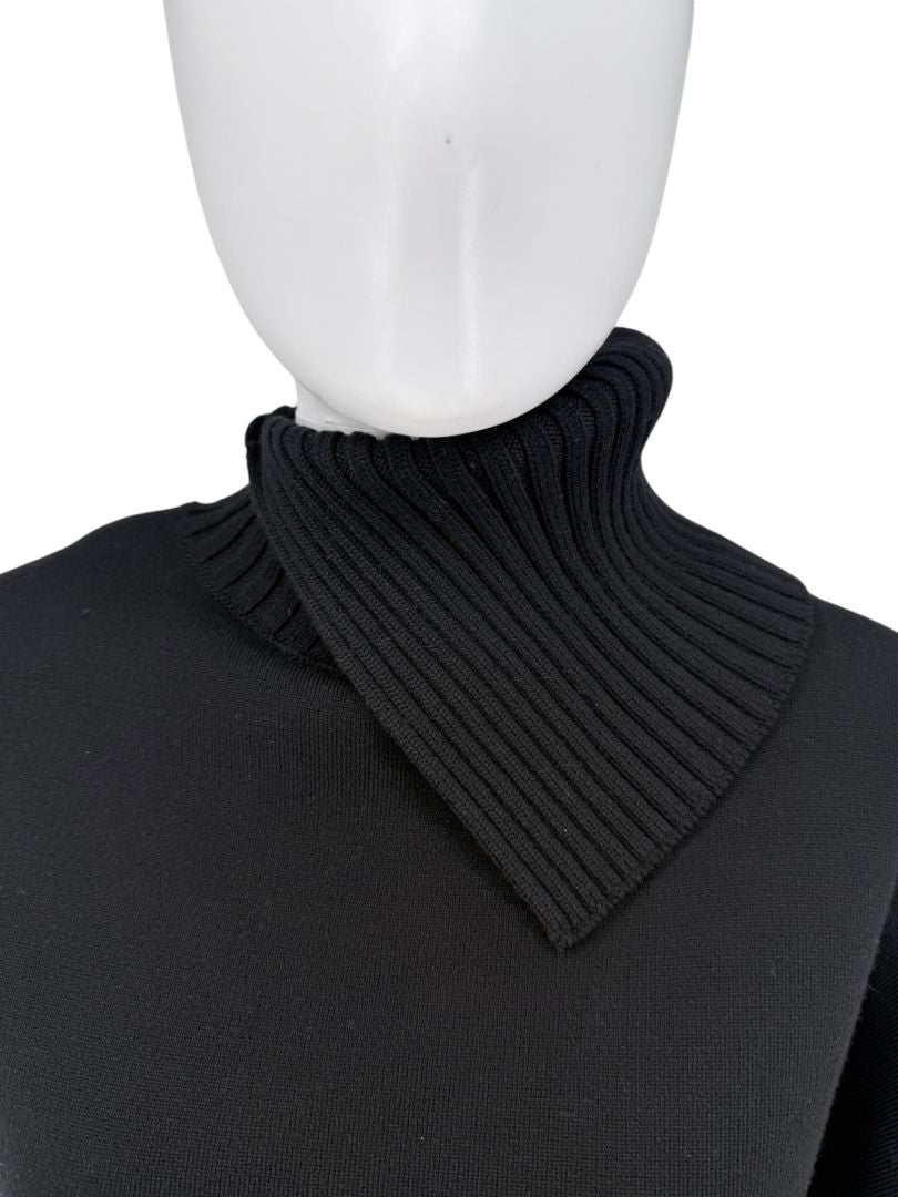 Marni Black Ribbed Turtleneck Caplet with Red Interior – Size IT 42