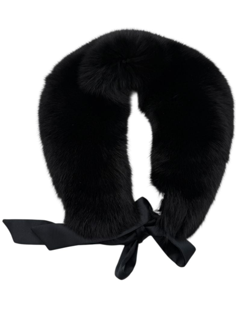 Dana Buchman Genuine Blue Fox Fur Collar – Pristine Condition