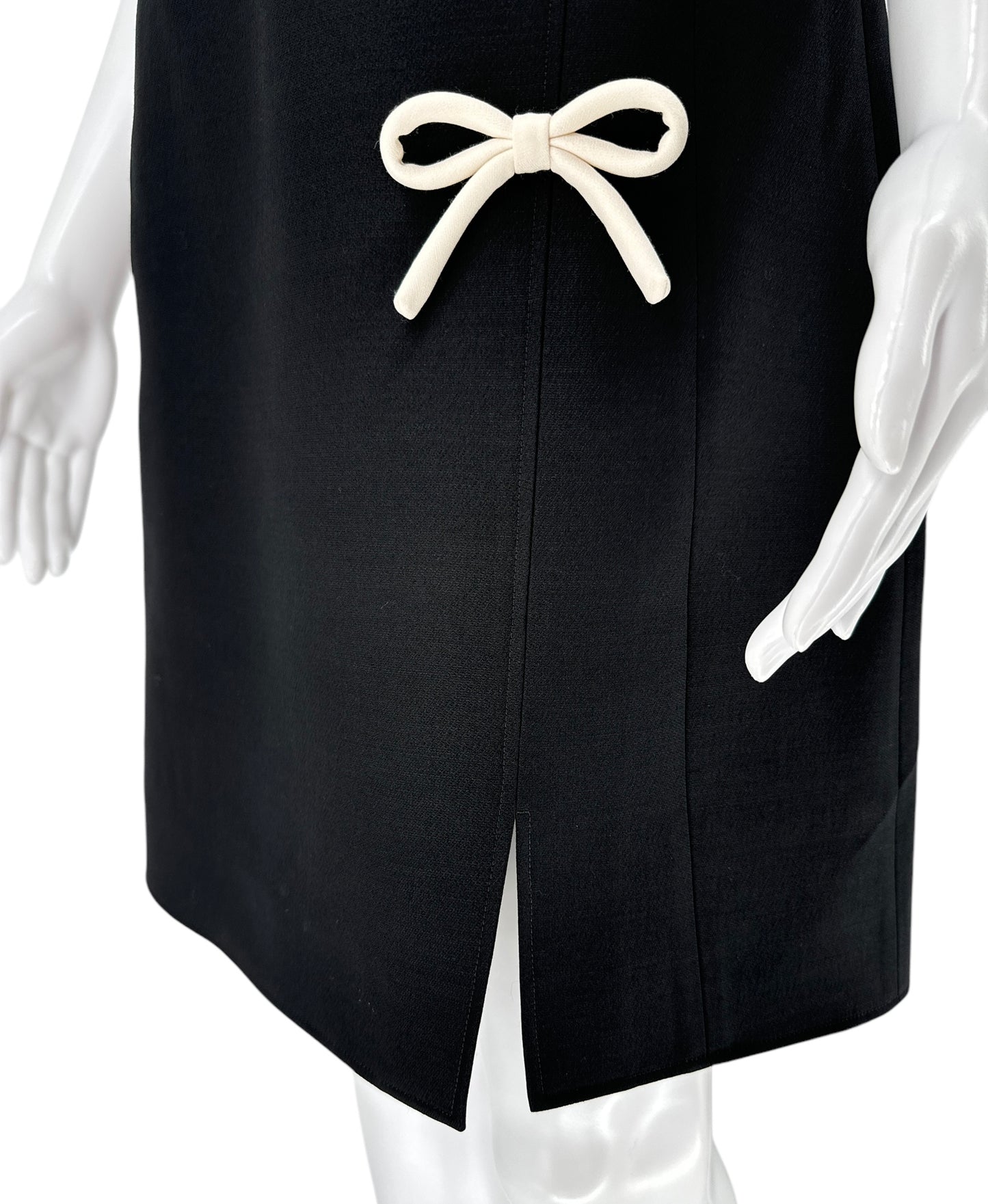 Valentino Pre-Fall 2013 Crepe Couture Mini Dress with Bow Details - Size 46