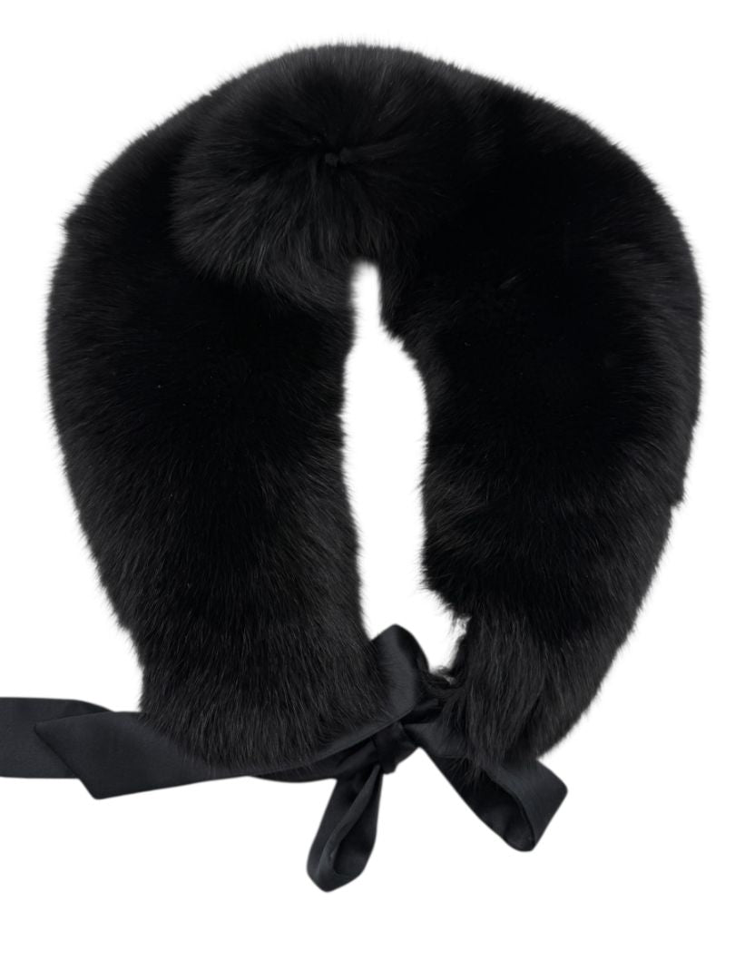 Dana Buchman Genuine Blue Fox Fur Collar – Pristine Condition