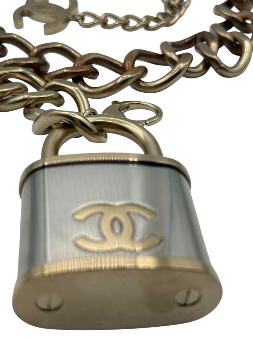 CHANEL Fall 2014 Oversized Padlock Chain-Link Belt