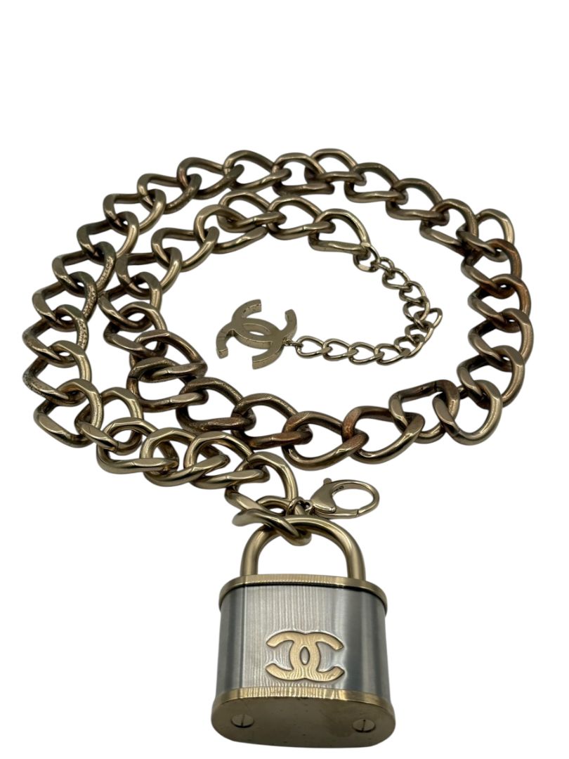 CHANEL Fall 2014 Oversized Padlock Chain-Link Belt