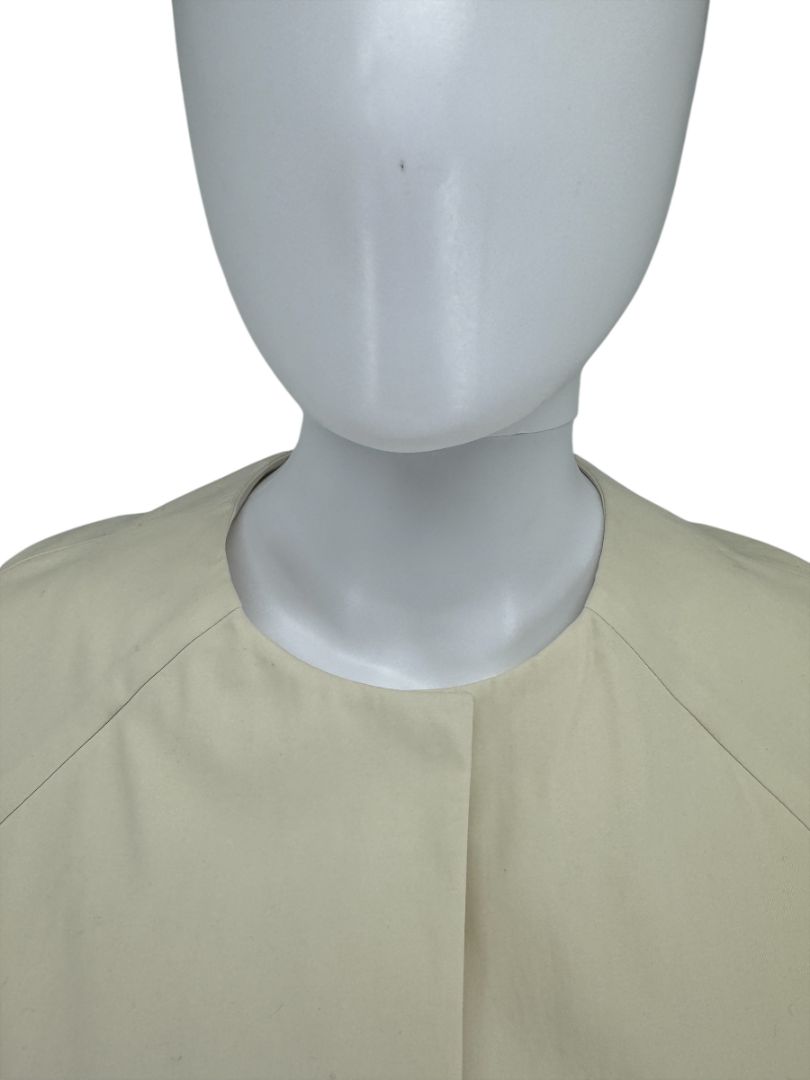 A-K-R-I-S- Cream Magnetic Closure Cotton Coat – Size 6