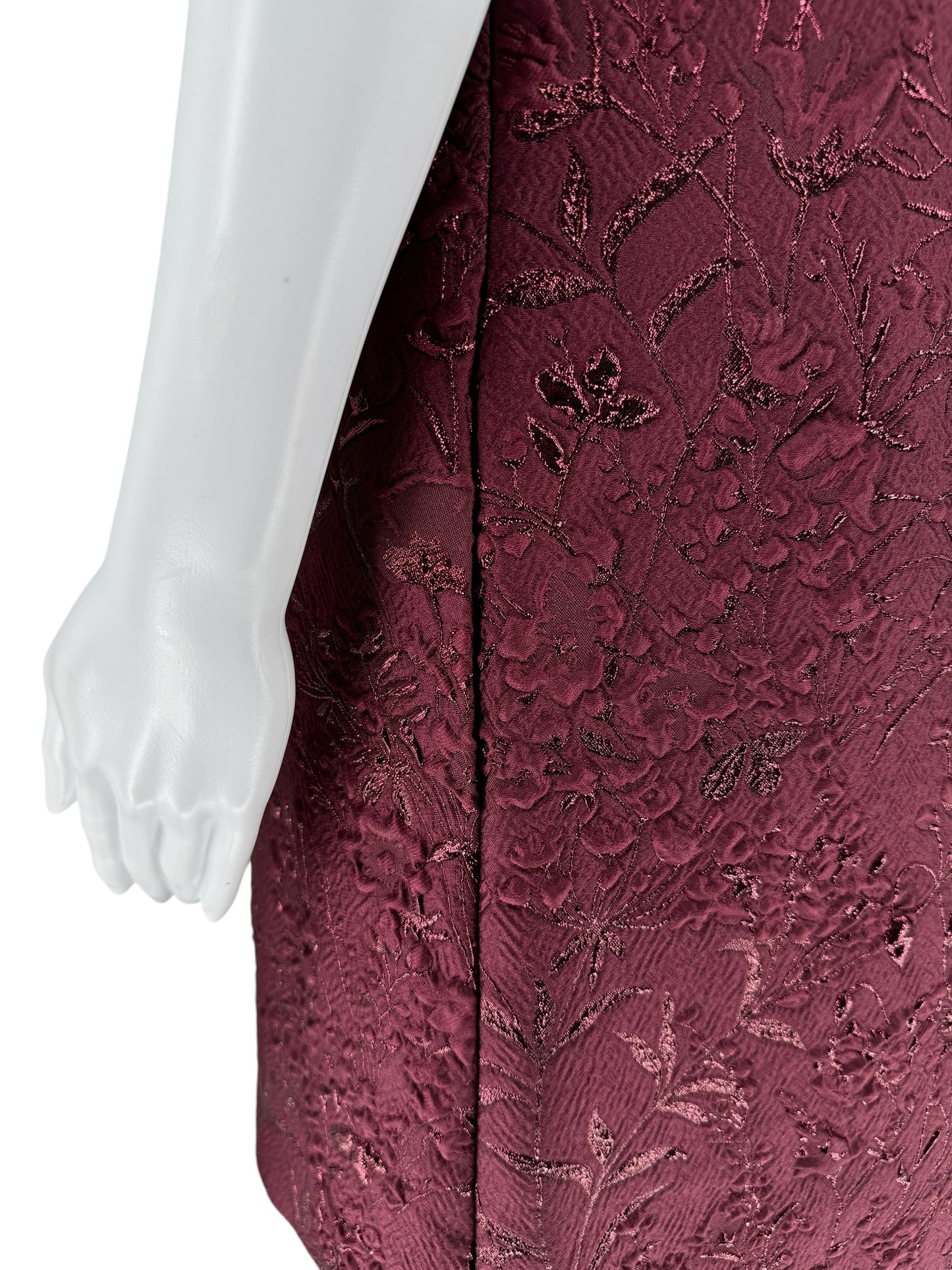 Pamella Roland -Bordeaux/Merlot/Wine Brocade Metallic Floral – Stand Collar, Cap sleeve, A-line dress. Size 8/10