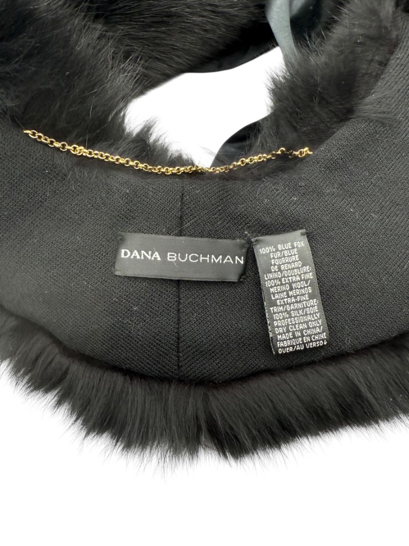Dana Buchman Genuine Blue Fox Fur Collar – Pristine Condition