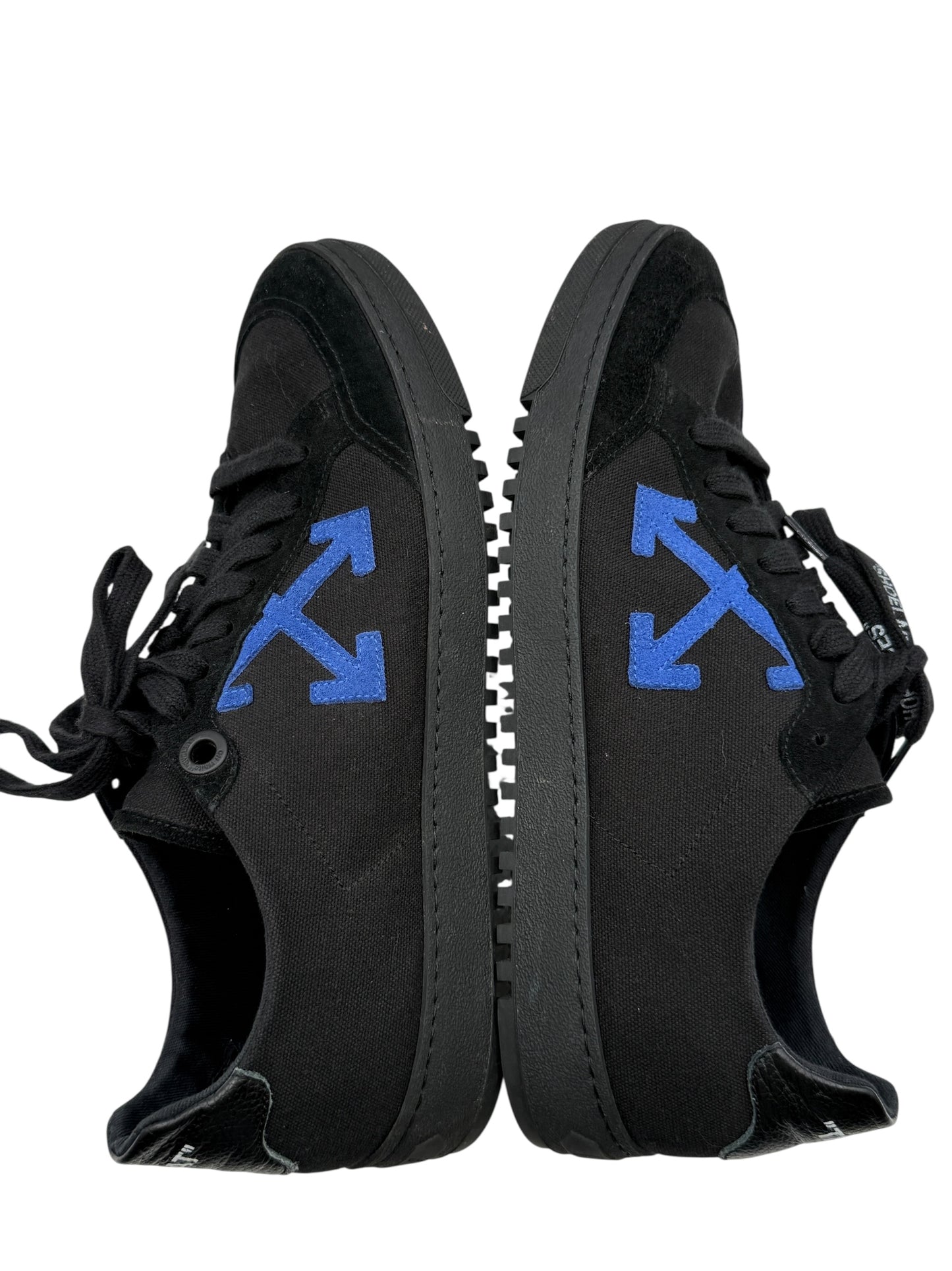 Off-White 2.0 Low Top Sneakers in Black &amp; Blue Suede – Men’s Size 42 EU