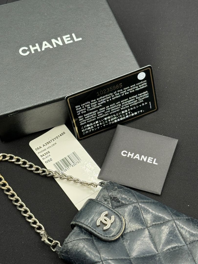 Chanel Vintage Black Quilted Leather Cell Phone Holder – Silver-Tone Hardware