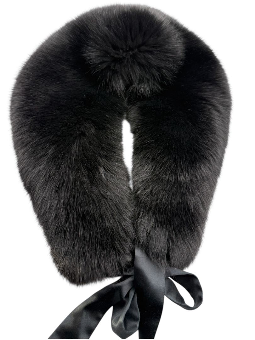 Dana Buchman Genuine Blue Fox Fur Collar – Pristine Condition