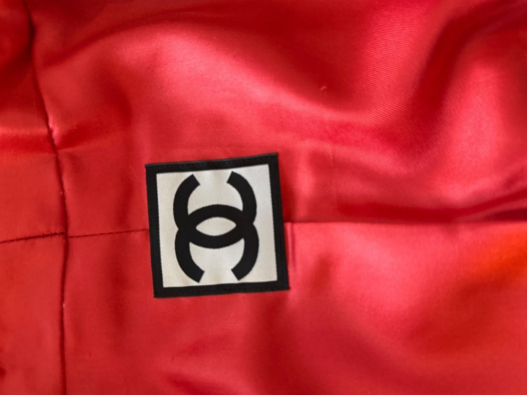 Chanel 2009 Paris Moscow Métiers d’Art Red Silk Puffer Bomber Jacket - Size 44