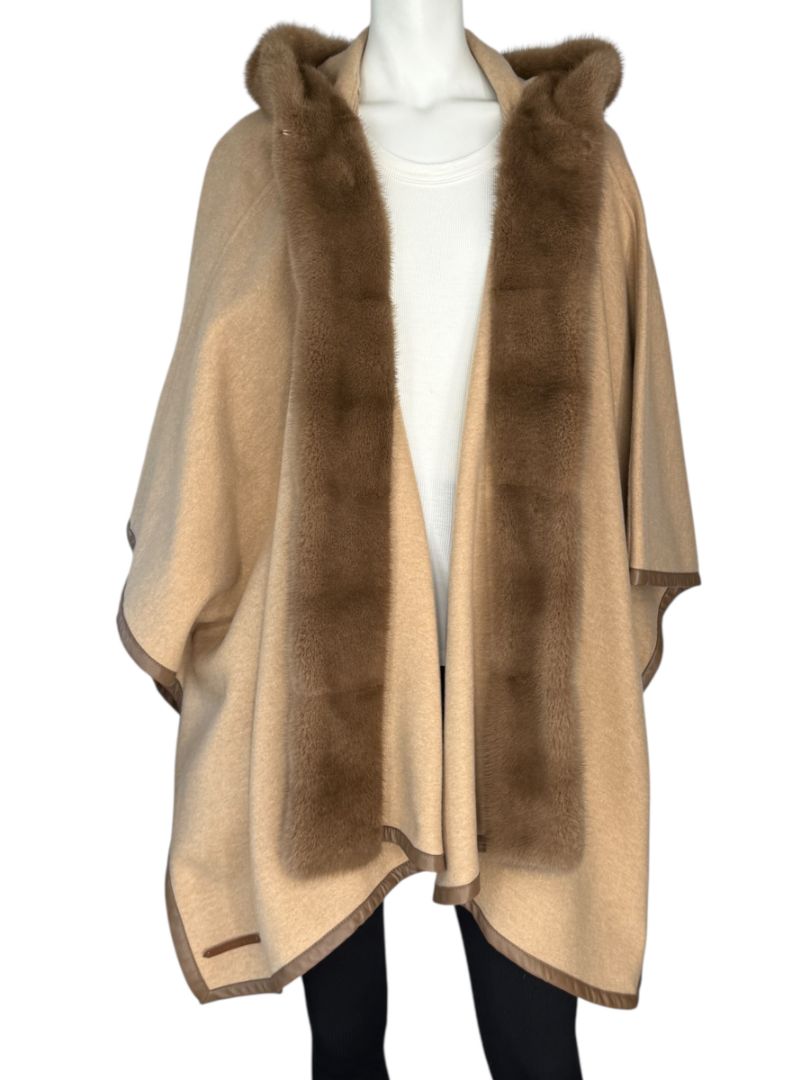 Agnona Camel Cashmere Cape with Fur Trim & Hood – One Size- NEW