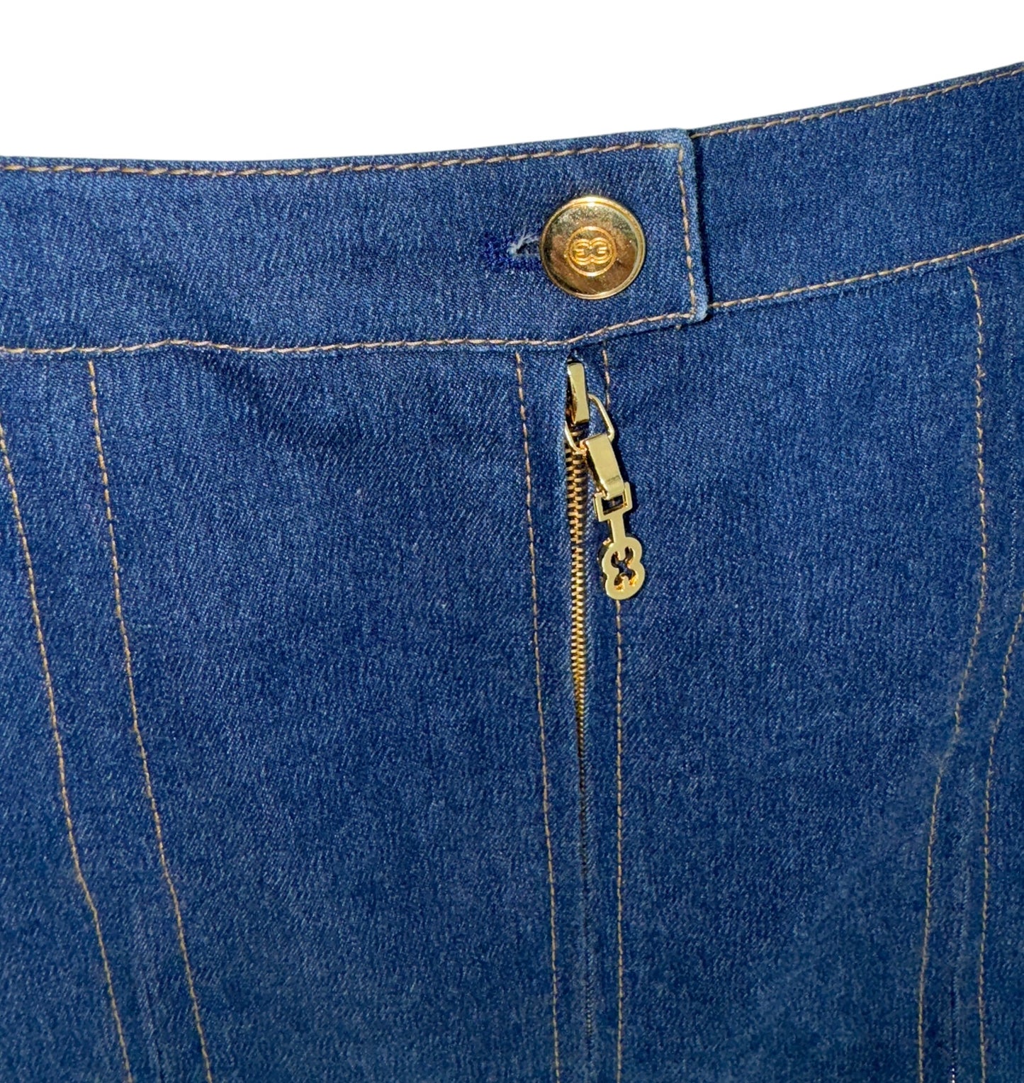 Escada Denim Two-Piece Skirt Set – Size 38 – Excellent Pre-Owned Condition