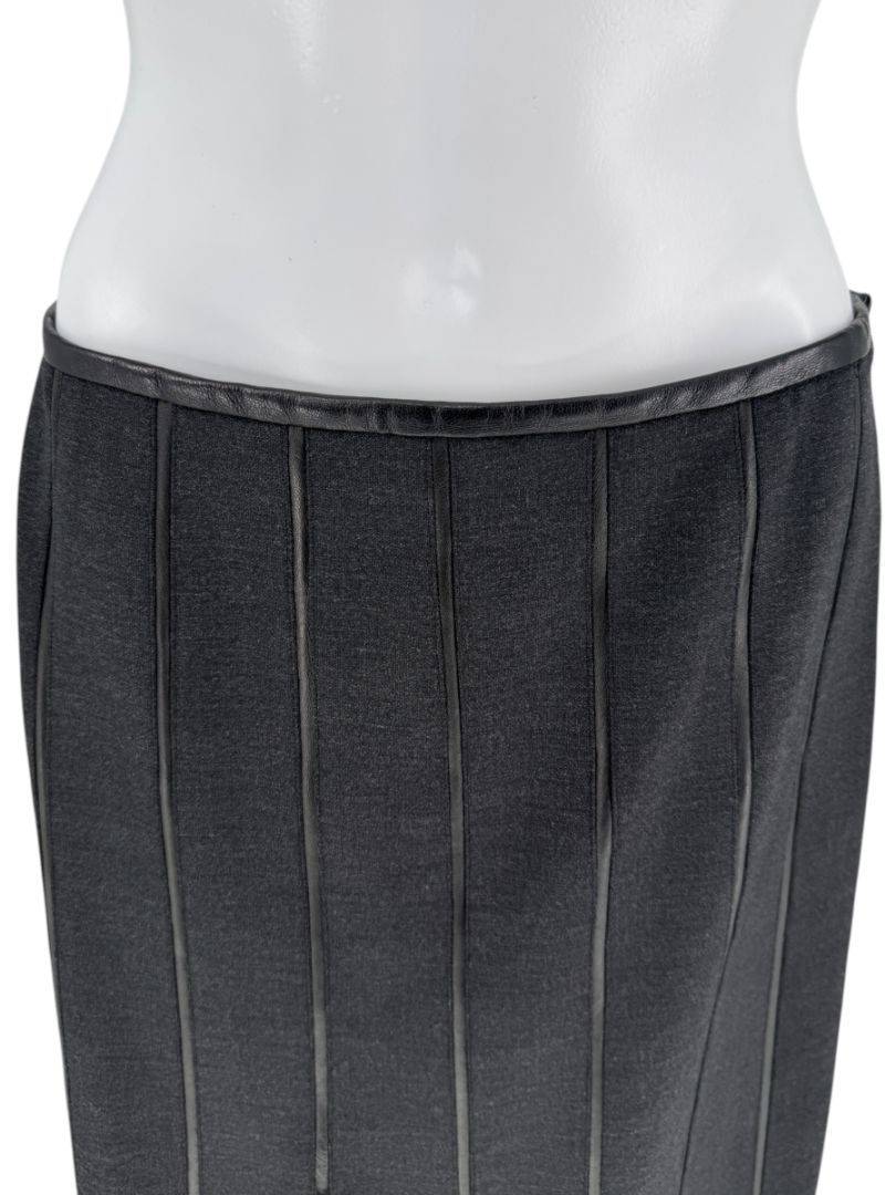 Armani Collezioni Charcoal Gray Wool-Blend Pencil Skirt – Size 10 / IT 46