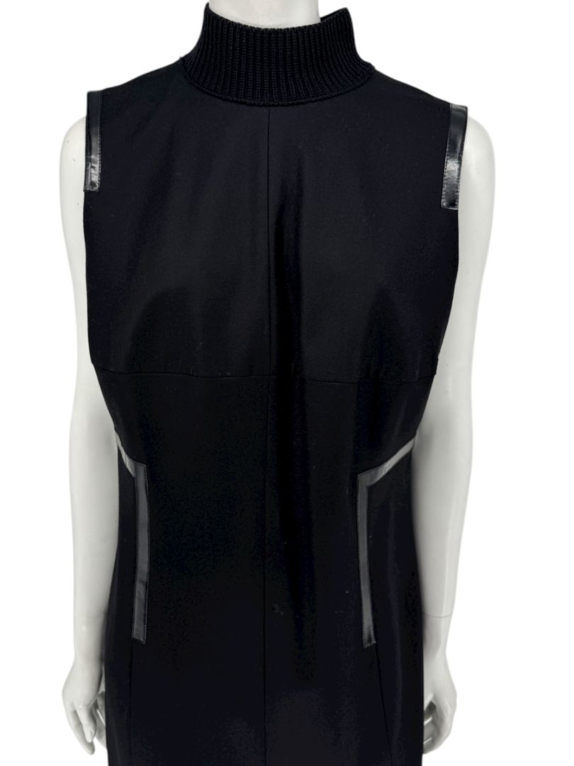 Akris Punto Women’s Black Wool Sleeveless Dress – Size 12