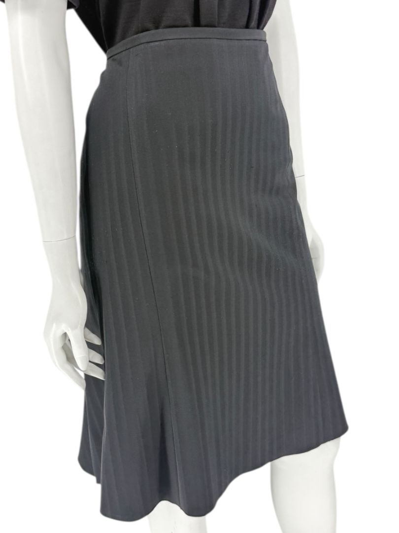Armani Collezioni Charcoal Pinstripe Flounce-Hem Skirt – Size 12 (IT 48)