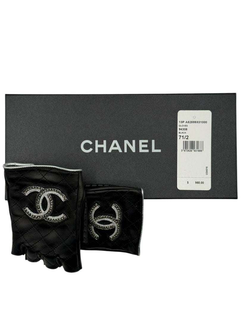 Chanel Quilted Lambskin Beaded CC Fingerless Gloves – Size 7½ – Excellent Preowned Condition (Rare)