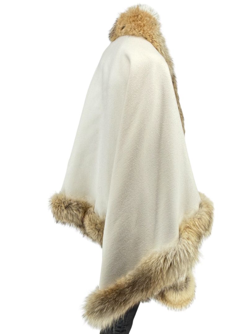 Pamella Roland Ivory Wool Cape Jacket with Natural Fur Trim – O/S