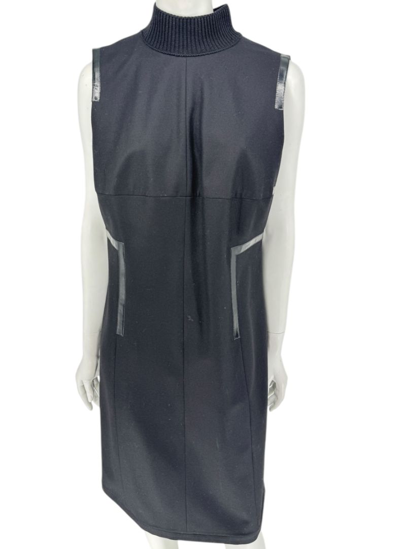 Akris Punto Women’s Black Wool Sleeveless Dress – Size 12
