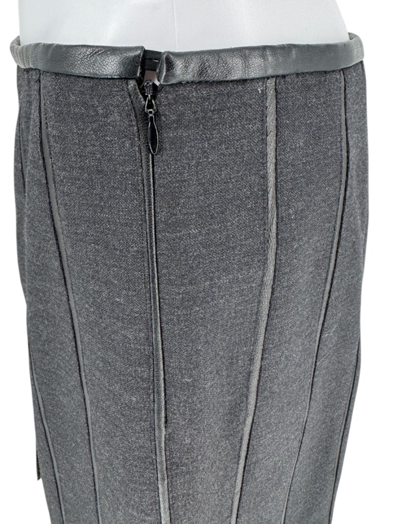 Armani Collezioni Charcoal Gray Wool-Blend Pencil Skirt – Size 10 / IT 46