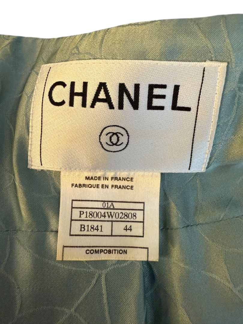 Chanel Women’s Mint Green Wool-Mohair Blend Tweed Jacket with Detachable Scarf – Size 44