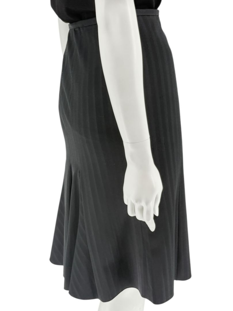 Armani Collezioni Charcoal Pinstripe Flounce-Hem Skirt – Size 12 (IT 48)