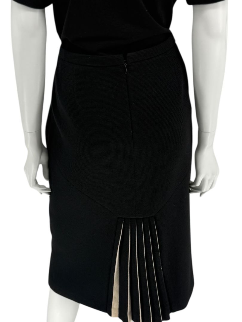 Rena Lange Black Wool Skirt with Contrast Pleated Back Panel – Size 12 (DE 42)