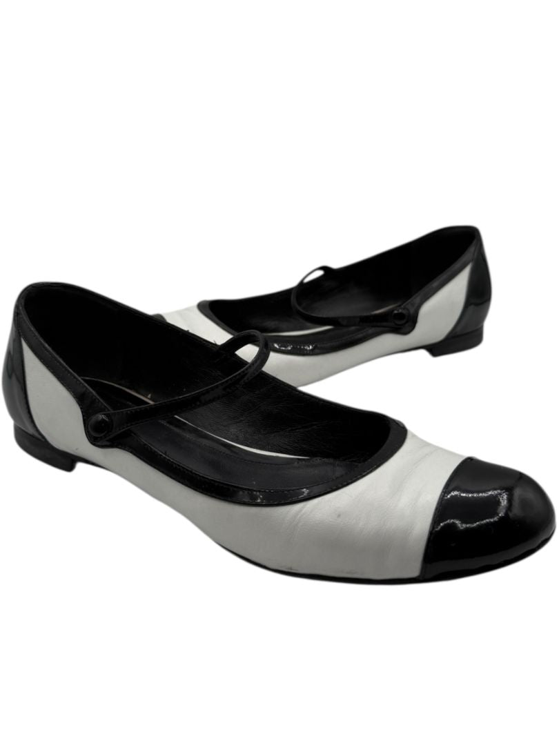 Fendi Black & White Leather Mary Jane Ballet Flats – Size 41