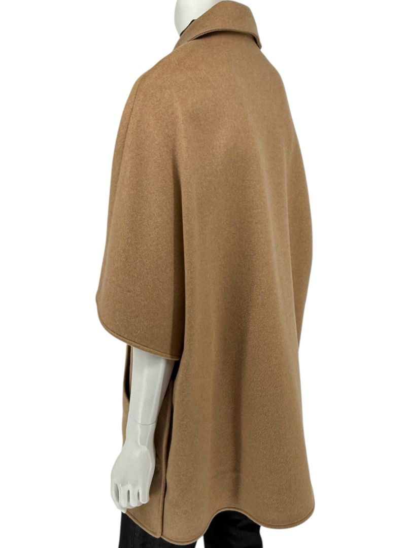 Pamella Roland Camel Wool Cape Style Jacket with Buttons – O/S