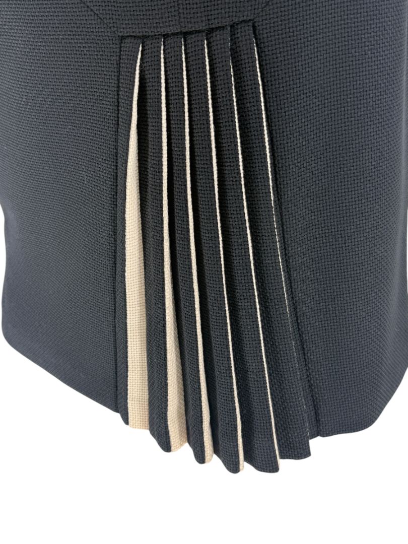 Rena Lange Black Wool Skirt with Contrast Pleated Back Panel – Size 12 (DE 42)