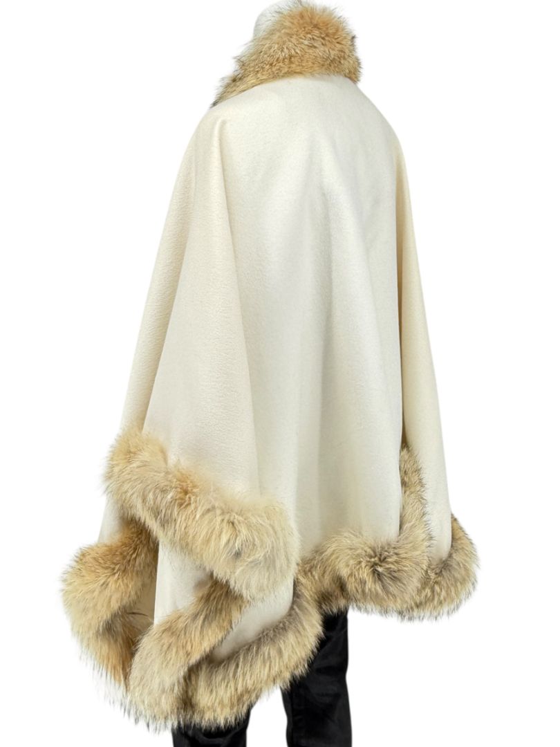 Pamella Roland Ivory Wool Cape Jacket with Natural Fur Trim – O/S
