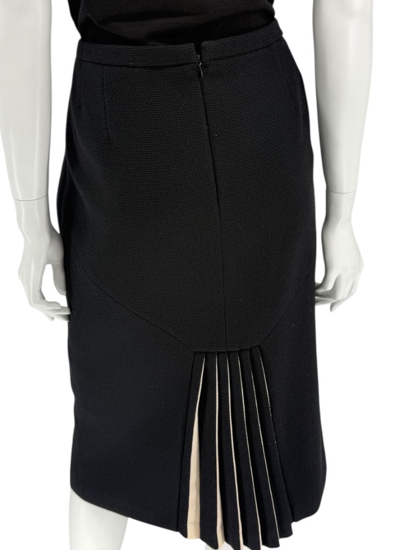 Rena Lange Black Wool Skirt with Contrast Pleated Back Panel – Size 12 (DE 42)