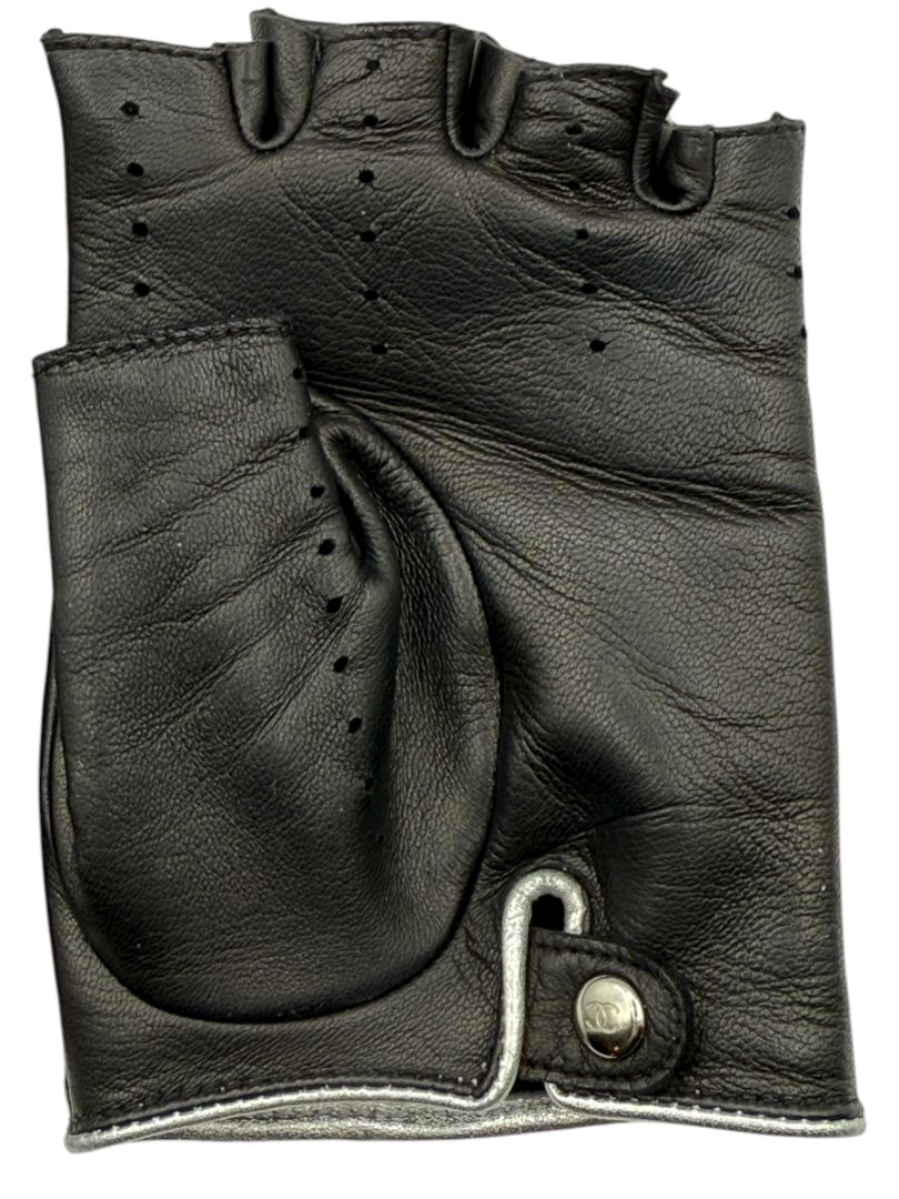 Chanel Quilted Lambskin Beaded CC Fingerless Gloves – Size 7½ – Excellent Preowned Condition (Rare)