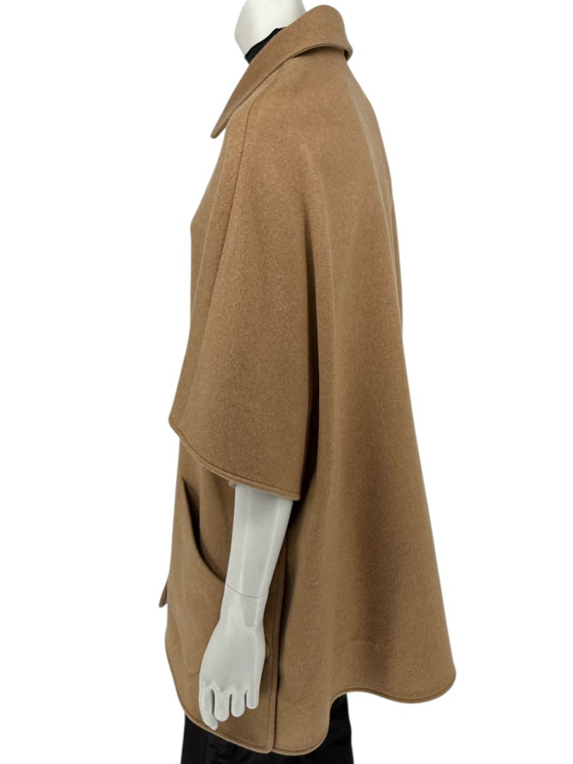 Pamella Roland Camel Wool Cape Style Jacket with Buttons – O/S