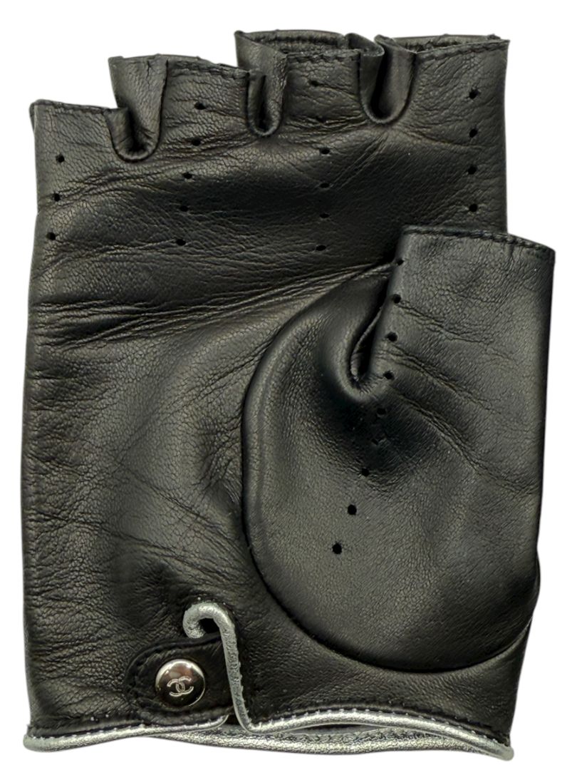 Chanel Quilted Lambskin Beaded CC Fingerless Gloves – Size 7½ – Excellent Preowned Condition (Rare)