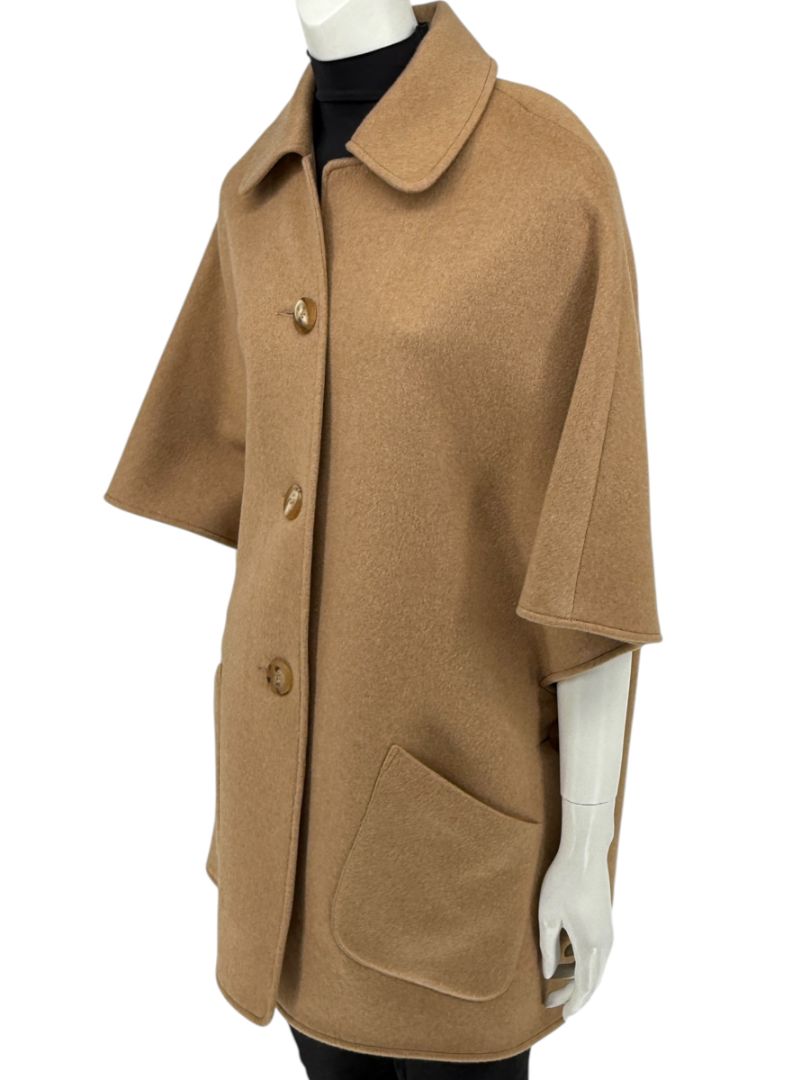 Pamella Roland Camel Wool Cape Style Jacket with Buttons – O/S