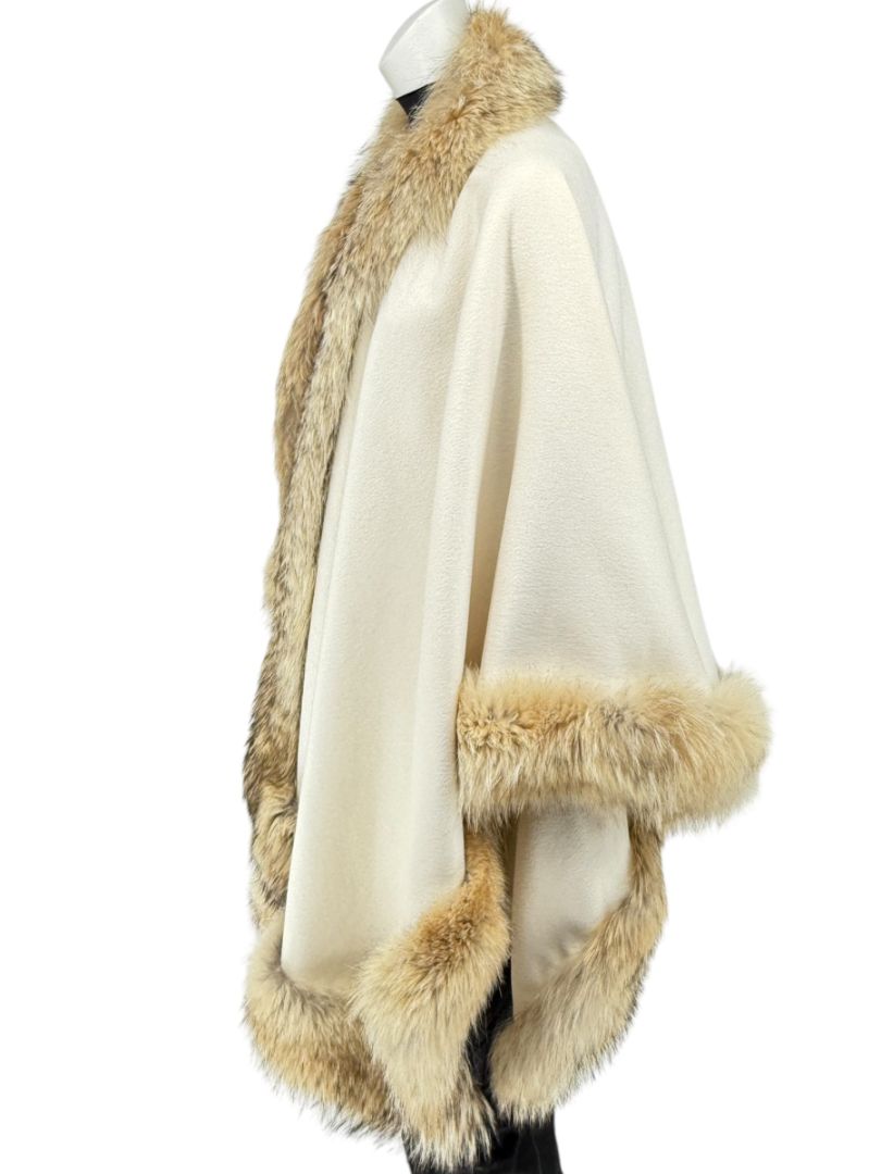 Pamella Roland Ivory Wool Cape Jacket with Natural Fur Trim – O/S