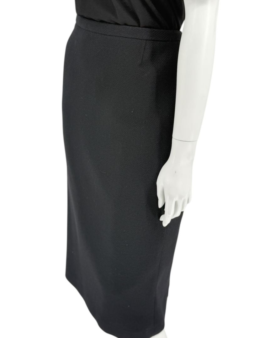 Rena Lange Black Wool Skirt with Contrast Pleated Back Panel – Size 12 (DE 42)