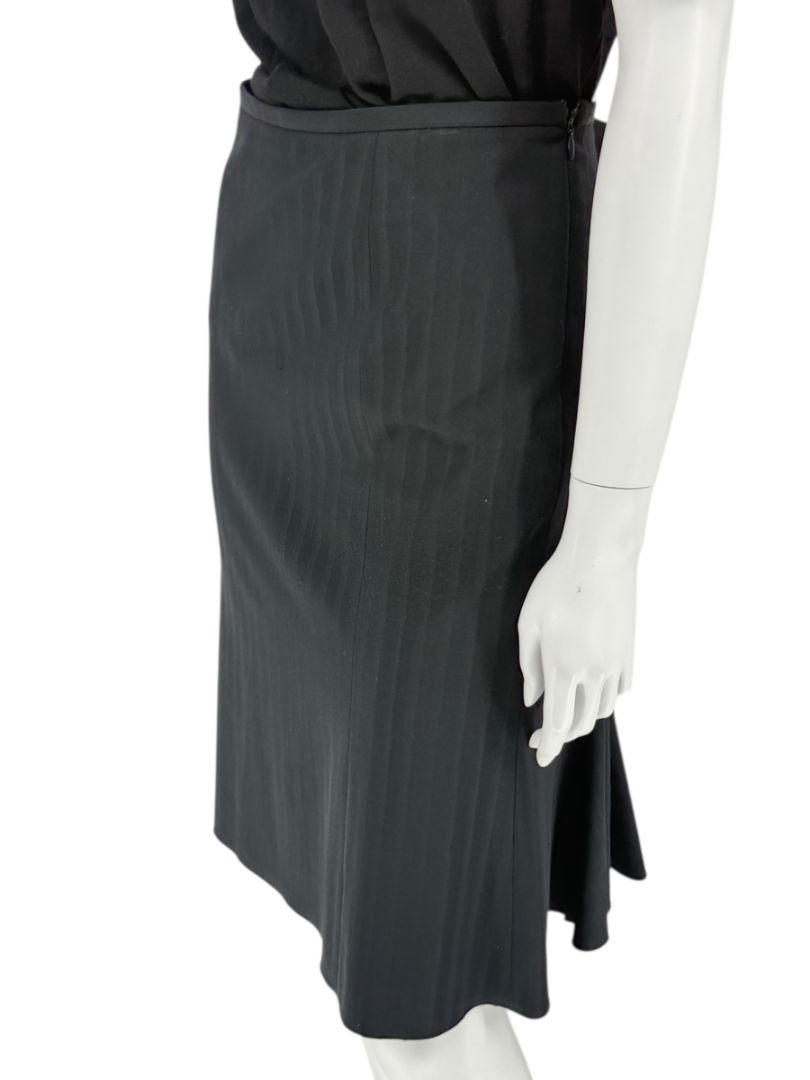 Armani Collezioni Charcoal Pinstripe Flounce-Hem Skirt – Size 12 (IT 48)