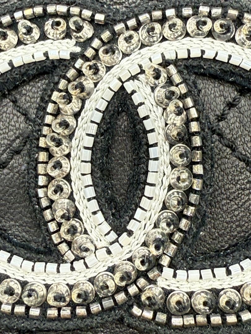 Chanel Quilted Lambskin Beaded CC Fingerless Gloves – Size 7½ – Excellent Preowned Condition (Rare)