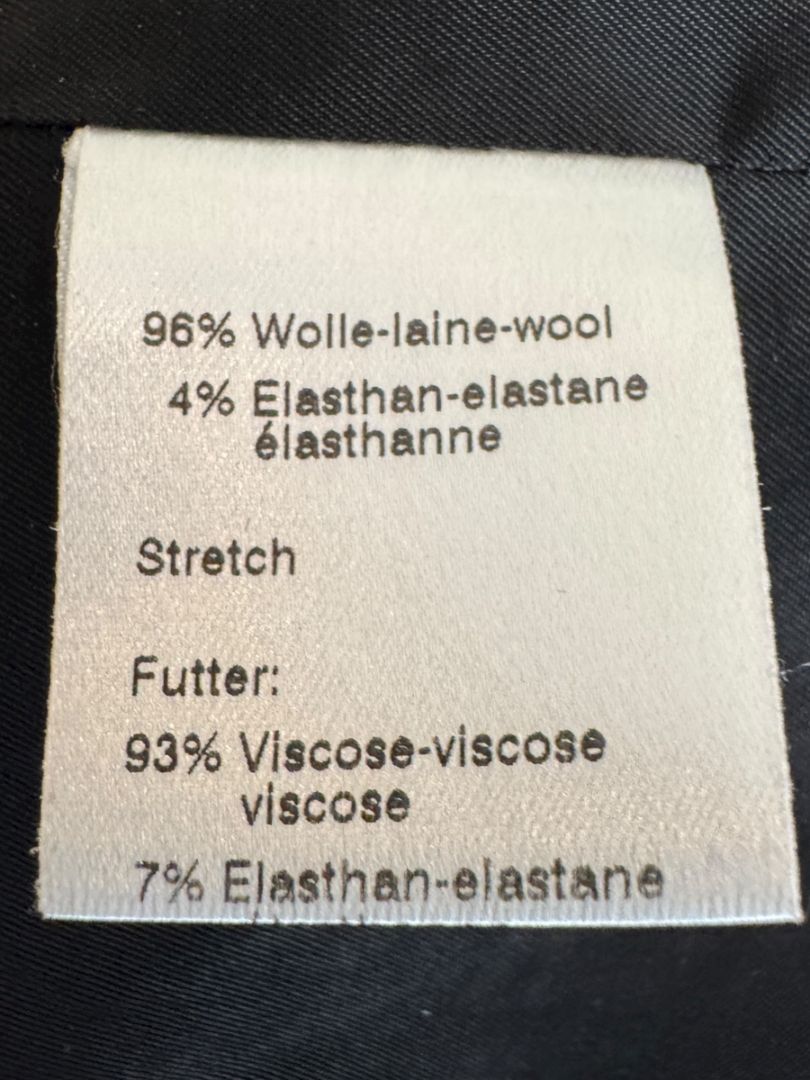 Akris Punto Women’s Black Wool Sleeveless Dress – Size 12