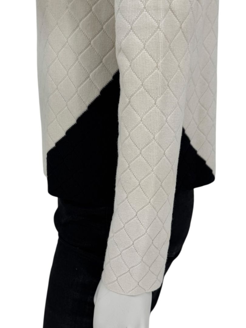 Chanel Ivory Quilted CC Logo Sweater – Size 42 (FR)