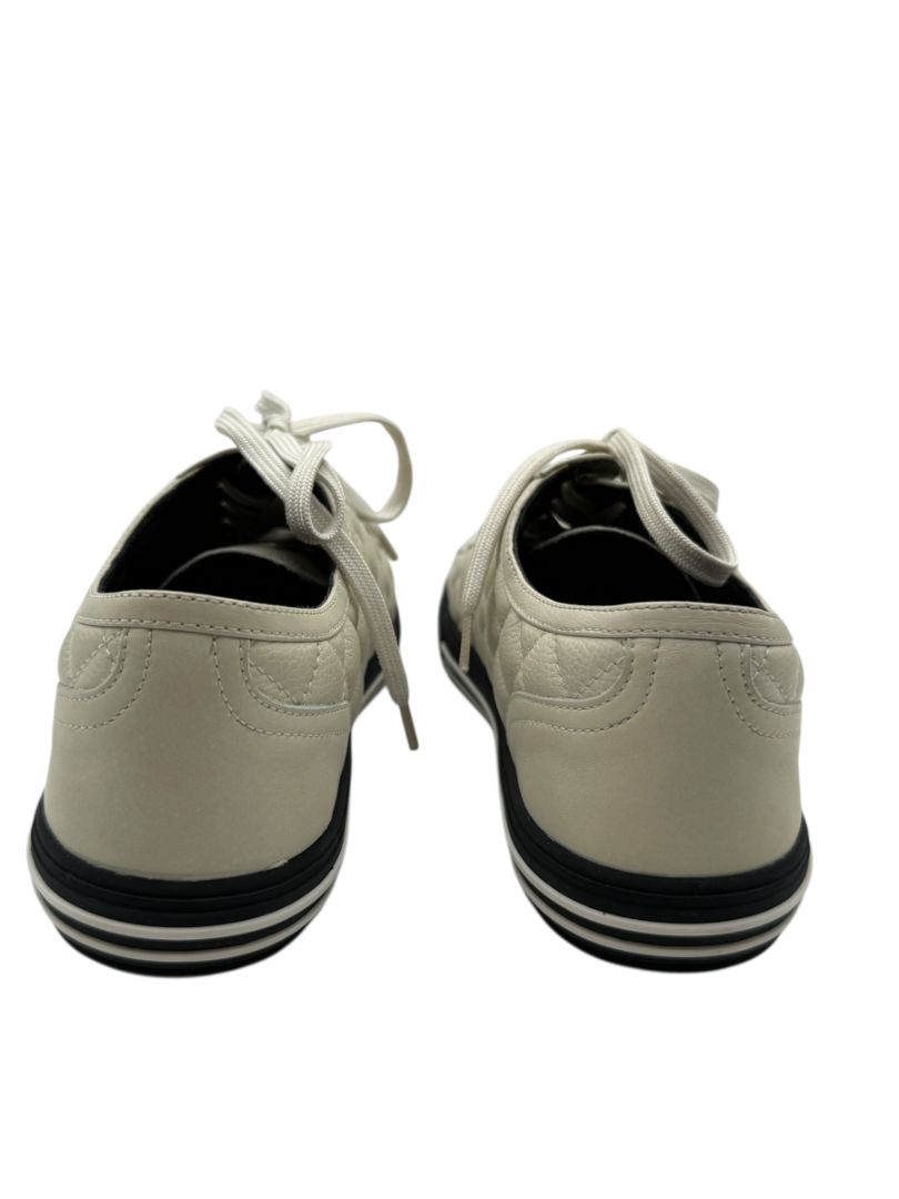 BNIB CHANEL Caviar Quilted CC Sneakers in Dark White – Size 40