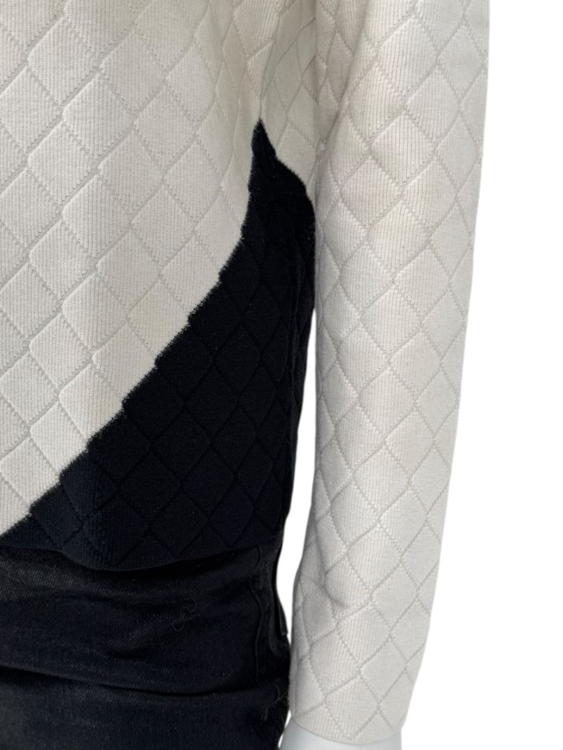 Chanel Ivory Quilted CC Logo Sweater – Size 42 (FR)