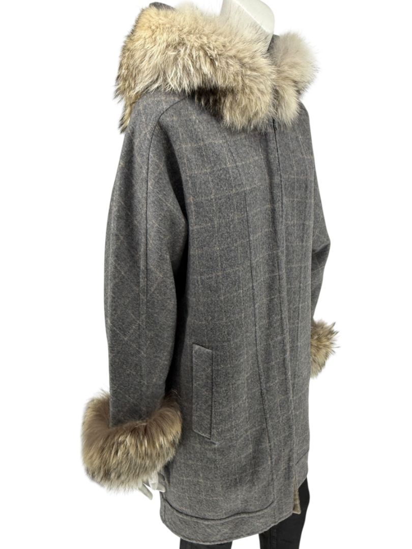 Pamella Roland Grey Wool Cape Style Jacket with Fur Trim Hood & Cuffs – Large