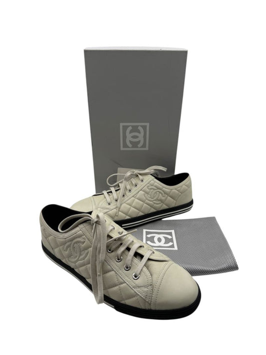 BNIB CHANEL Caviar Quilted CC Sneakers in Dark White – Size 40