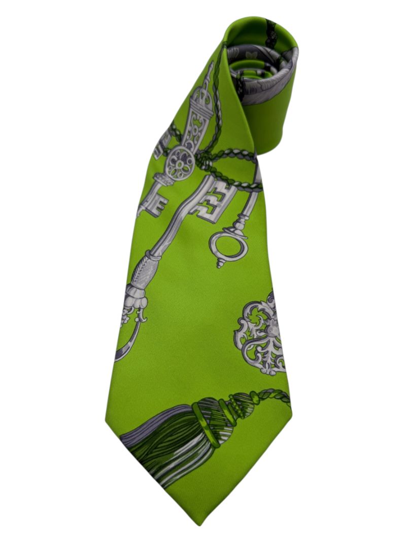 Hermès Paris “Les Cles” Silk Necktie in Lime Green – Excellent Pre-Owned Condition