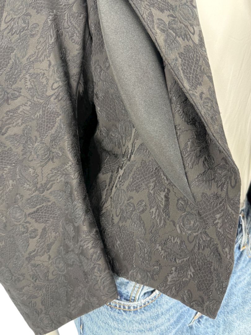 Comme des Garçons Black Jacquard Cropped Jacket – Size M